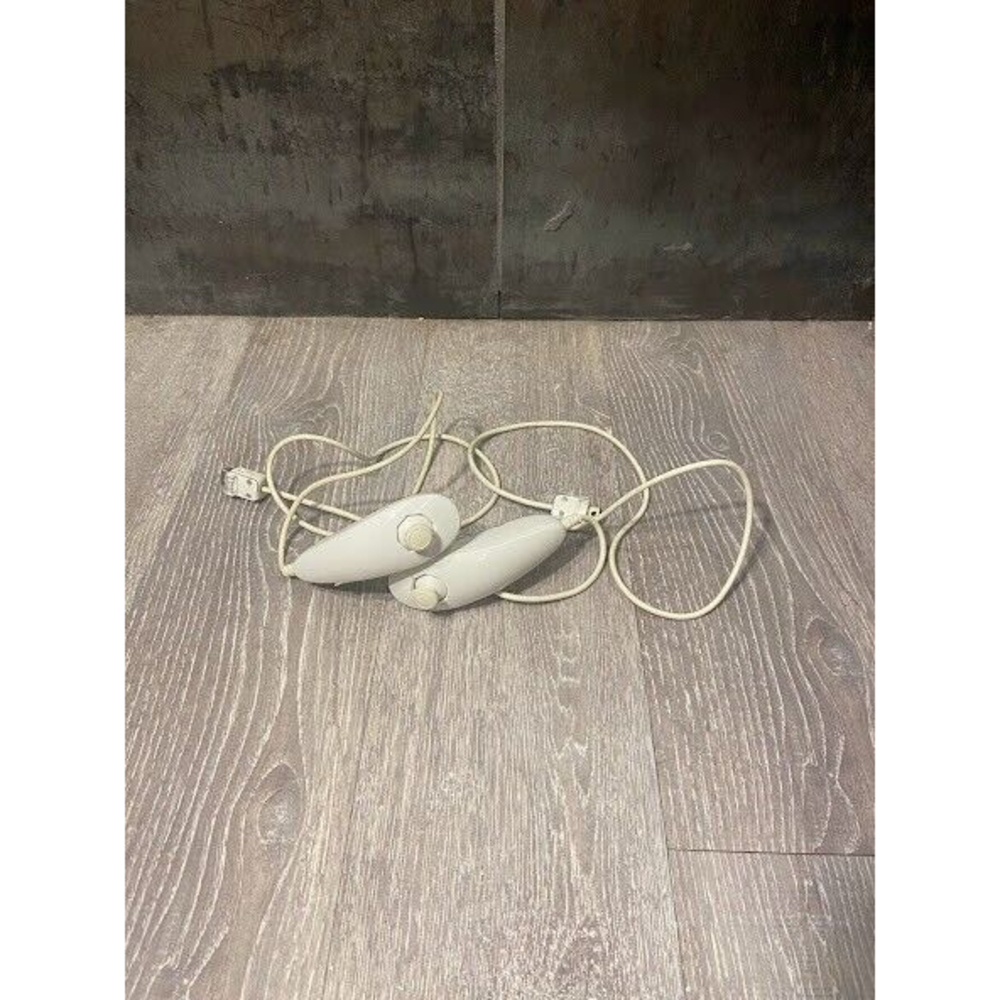 Official Nintendo Nunchuck Video Game Controller for Wii and Wii U - White CLEAN